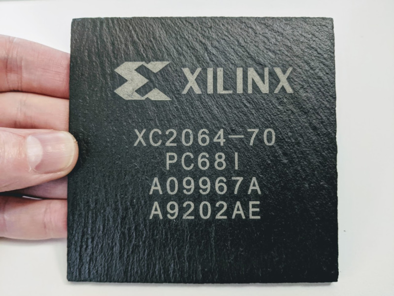 Xilinx XC2064-70